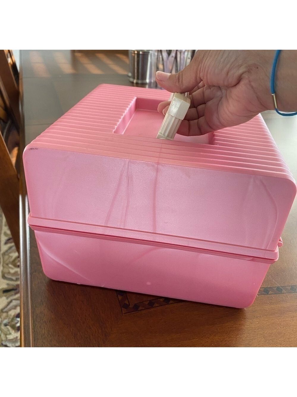 VINTAGE SASSABY pink make up organizer/ storage train case.pre-owned model 101 - Picture 7 of 11